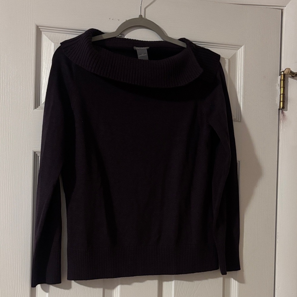 😀3 for $20😀 Ann Taylor petite Black sweater